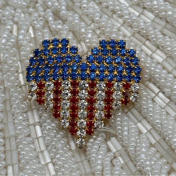 Amazing vintage patriotic rhinestone Heart American Flag Pin signed OT - Picture 3 of 5